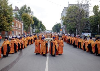 Из-за крестного хода в центре Ульяновска ограничат движение транспорта