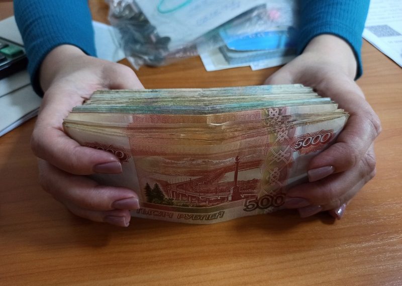 Жительница Ульяновска «инвестировала» в мошенников ₽1,3 млн