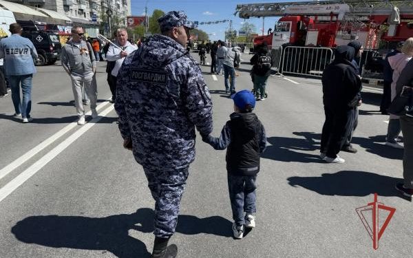 В День Победы ульяновские росгвардейцы нашли потерявшегося пятилетнего мальчика