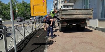 «Зелёный ковёр» возвращается: на Гончарова восстанавливают газоны