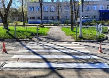 В Ульяновске у школ и детсадов ускоренно наносят пешеходную разметку