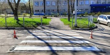В Ульяновске у школ и детсадов ускоренно наносят пешеходную разметку