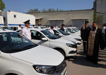 Петрушин вручил ключи от новых служебных машин ульяновским полицейским