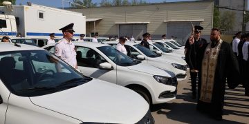 Петрушин вручил ключи от новых служебных машин ульяновским полицейским