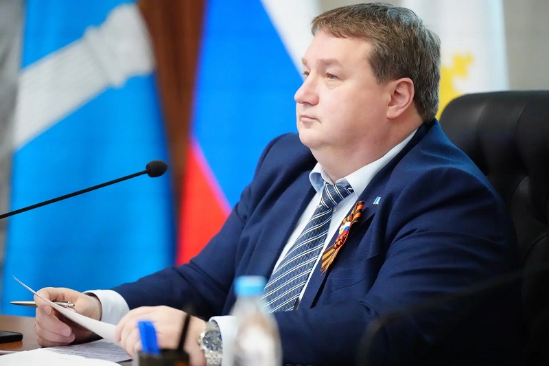 Тепло, трава, мусор, дороги: мэр Ульяновска поставил задачи на неделю