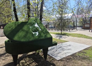 В «Прибрежном» после ремонта открыли легендарную фотозону «Рояль»