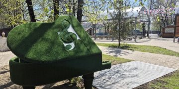 В «Прибрежном» после ремонта открыли легендарную фотозону «Рояль»