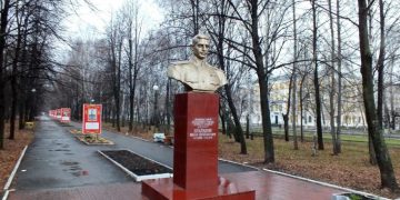 В Ульяновске почтут память дважды Героя Советского Союза Ивана Полбина