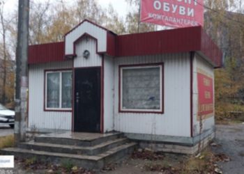При въезде на улицу Репина в Ульяновске демонтируют киоск