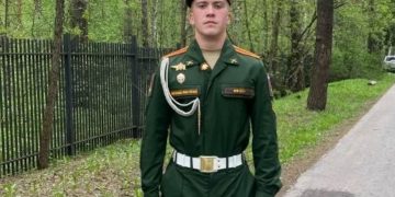 Курсант из Ульяновской области прошёл в строю победителей на Красной площади