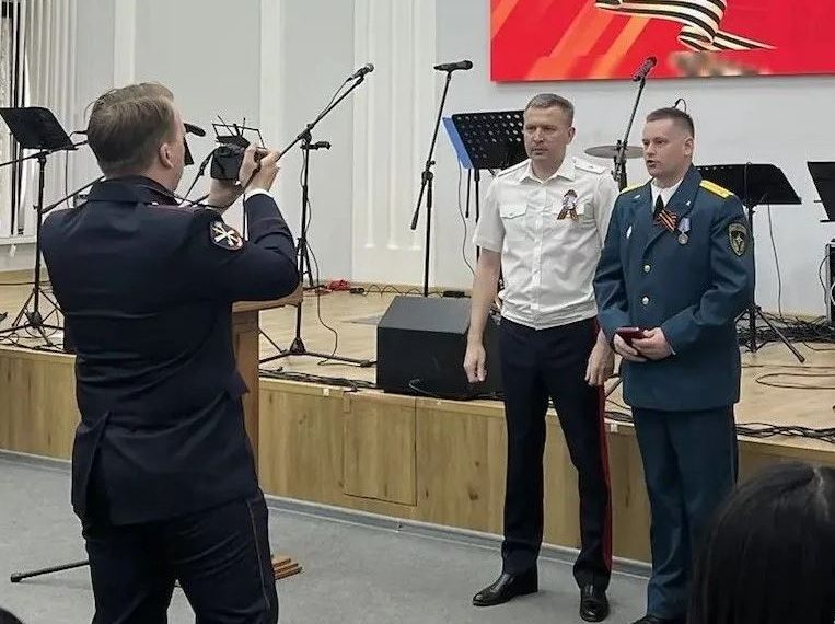 В Ульяновске сотрудник МЧС спас жизнь истекавшему кровью таксисту