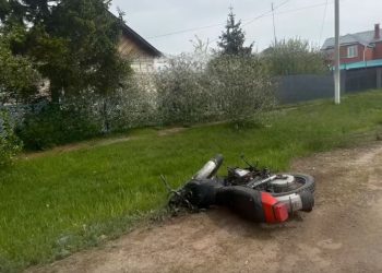 Мотоциклист врезался в столб и погиб в селе Крестово-Городище