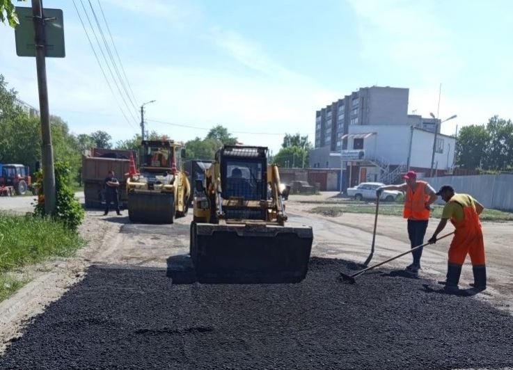 Ульяновские дорожники за выходные уложили 1100 м² асфальта