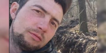 В Барышском районе прощаются с погибшим в зоне СВО Евгением Цыгановым