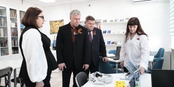 Губернатору показали, как обновилась библиотека имени Грина в Кузоватово