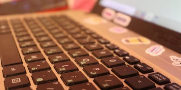 Ульяновские супруги лишились ₽1,4 млн при покупки авто в интернете