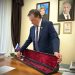Символ элиты ВДВ: сенатор Рябухин везёт в Ульяновск шашку генерала Маргелова