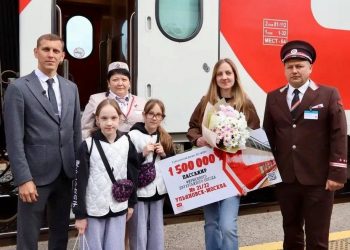 Двухэтажный поезд Ульяновск-Москва встретил полуторамиллионного пассажира