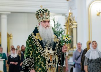 С Днём Святой Троицы православных Ульяновской области поздравил митрополит Лонгин