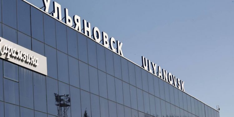 В аэропорту Ульяновска ввели ограничения на полёты утром 28 мая