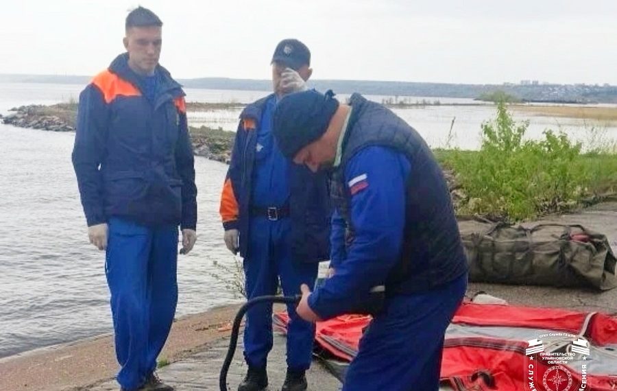 Из Москвы прибыли спасатели МЧС для поисков двух подростков, пропавших на Волге в Ульяновске
