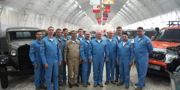 «Русские Витязи» приземлились на УАЗе: лётчики оценили «Патриот»