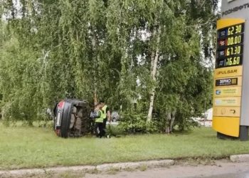 Hyundai Sonata опрокинулась в кювете под Новоульяновском — водитель погиб