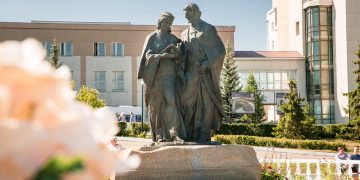 Русских представил программу празднования Дня семьи в Ульяновской области