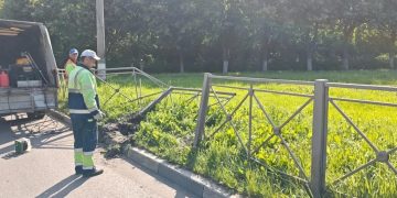 Пострадавшие в ДТП ограждения восстановили на шести дорогах в Ульяновске