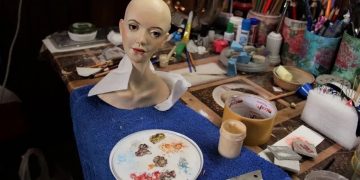 Осужденная из Ульяновска создает шарнирные куклы
