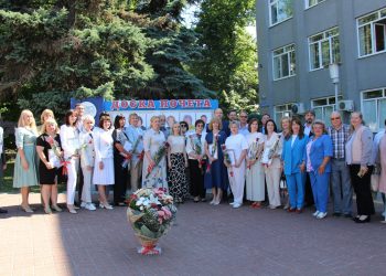 Семь врачей и пять медсестёр занесены на Доску Почёта Медицинской палаты Ульяновской области