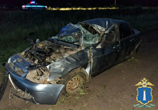 В Старомайнском районе «Приора» улетела в кювет: серьёзно пострадала пассажирка