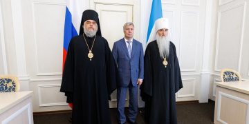 Митрополит Лонгин и Епископ Александр встретились с губернатором Алексеем Русских