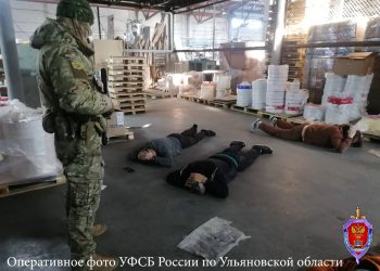 В Ульяновске осудят ОПГ за 14 тысяч бутылок поддельных напитков