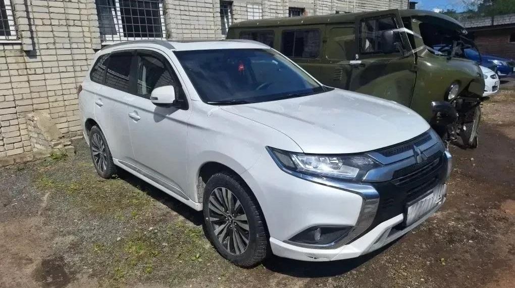 У новоульяновца конфисковали Mitsubishi Outlander за пьяную езду