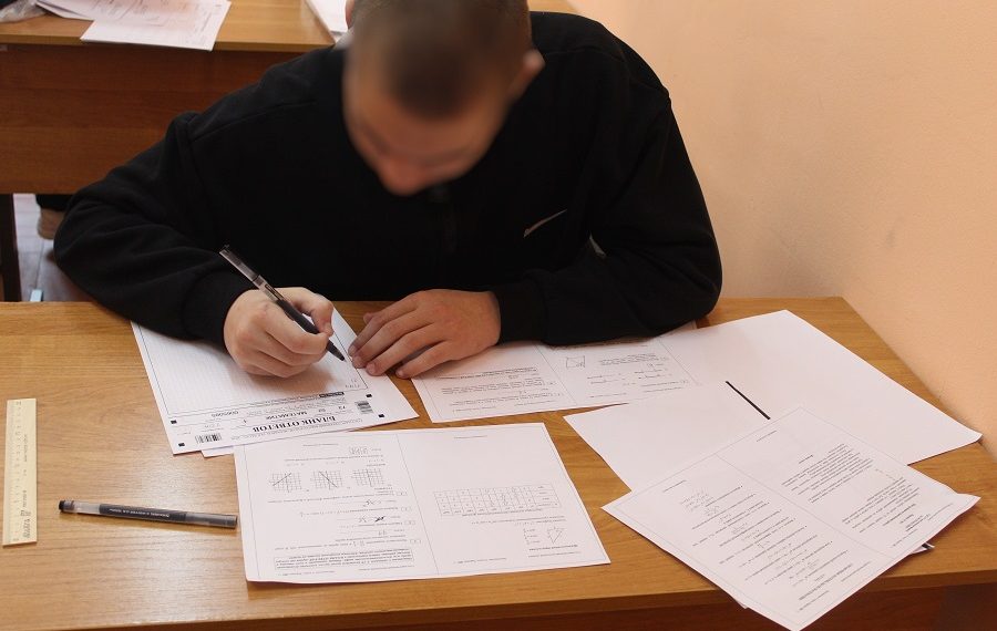Содержащийся в ульяновском СИЗО-1 девятиклассник сдал ОГЭ по математике