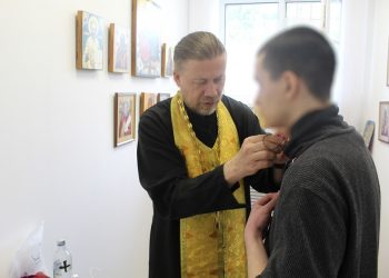 Несовершеннолетний обвиняемый принял Крещение в ульяновском СИЗО
