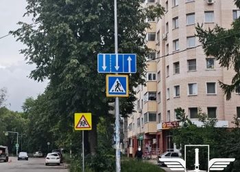 На перекрёстке Терешковой и Полбина обновили дорожные указатели