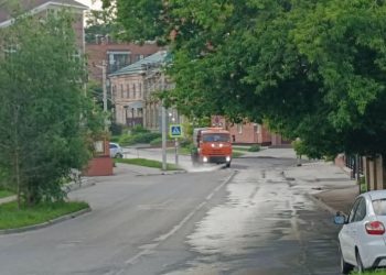 В Ульяновске усилили увлажнение дорог из-за жары