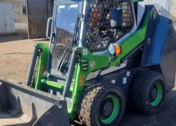 В Ульяновске начали тестировать электротрактор для дорожных работ
