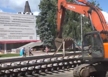 На улице Спасской в Ульяновске началась укладка новых трамвайных путей