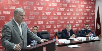 Русских получил поддержку КПРФ для выдвижения на новый срок