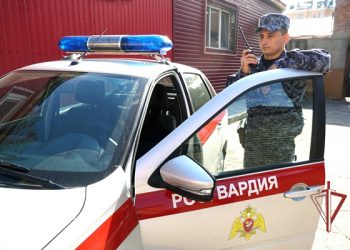 Неадекват с металлической трубой напугал димитровградцев на проспекте Ленина