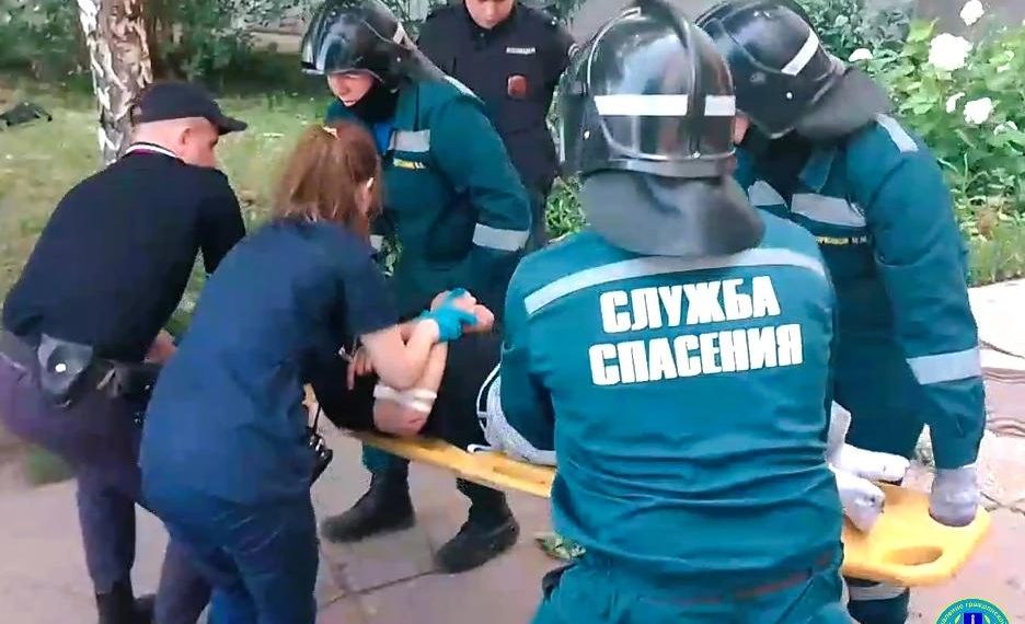 В Ульяновске 16-летний юноша выпал из окна на пятом этаже
