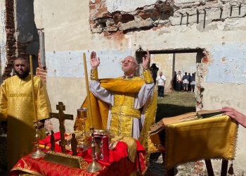 В разрушенном ульяновском храме впервые за 103 года совершили литургию