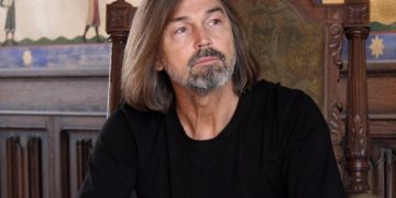 Художник Никас Сафронов раскрыл своё главное место силы — оно находится под Ульяновском