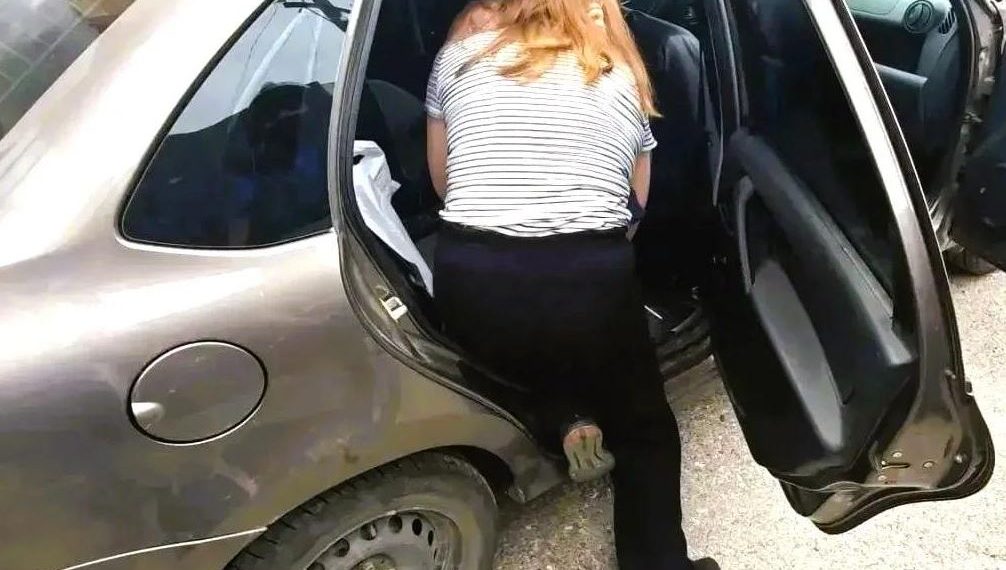 Ульяновские спасатели деблокировали малыша из запертого авто