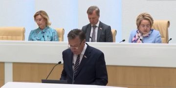 Ульяновский сенатор Рябухин заявил об ужесточении правил для производителей виски по всей России