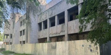 Суд обязал собственника достроить поликлинику на 50-летия ВЛКСМ в течение полугода