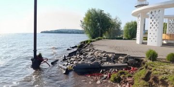 В сенгилеевском парке «Тишь да гладь» обвалилась площадка у ротонды